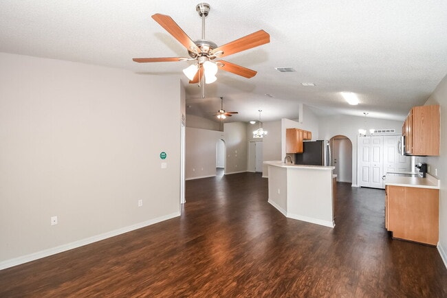 Photo - 7428 Prosperity Park Rd N