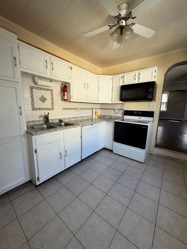 Photo - Beautiful Columbia 2 BR for Immediate Move in