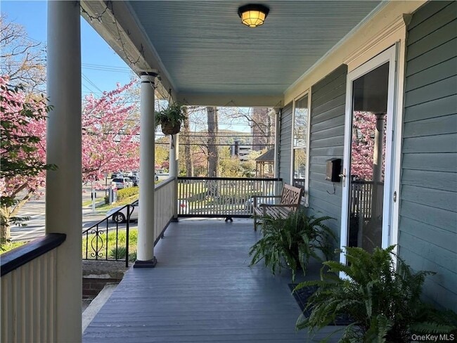 Photo - 194 N Midland Ave