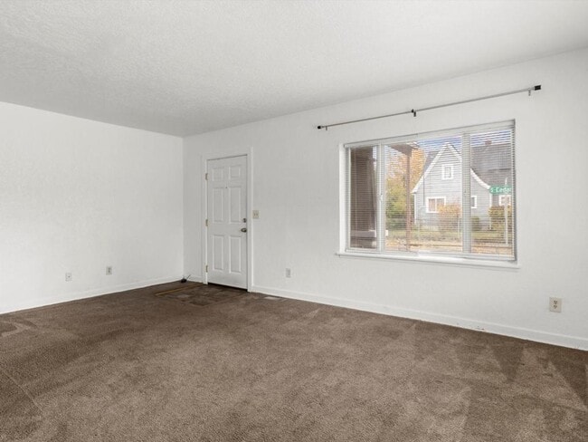 Photo - 5428 S Cedar St