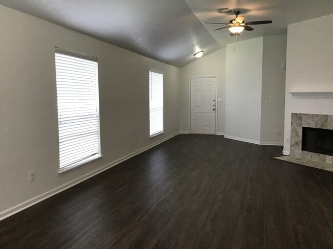 Photo - 327 Leisure Ln