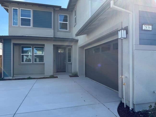 Photo - 2836 Wrangell St