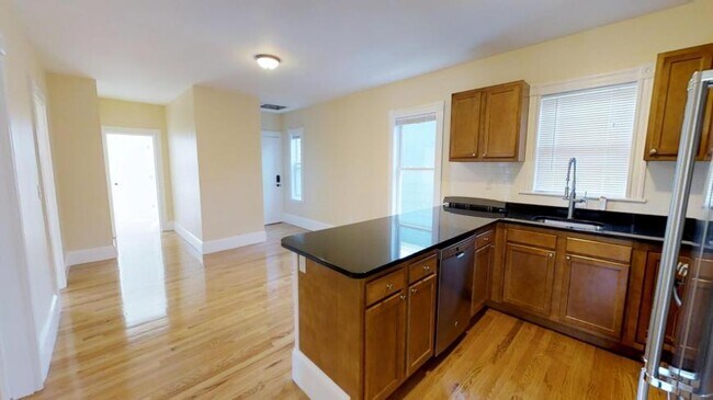 Photo - 4.0 bedroom in Cambridge Massachusetts 02144 Unidad U2