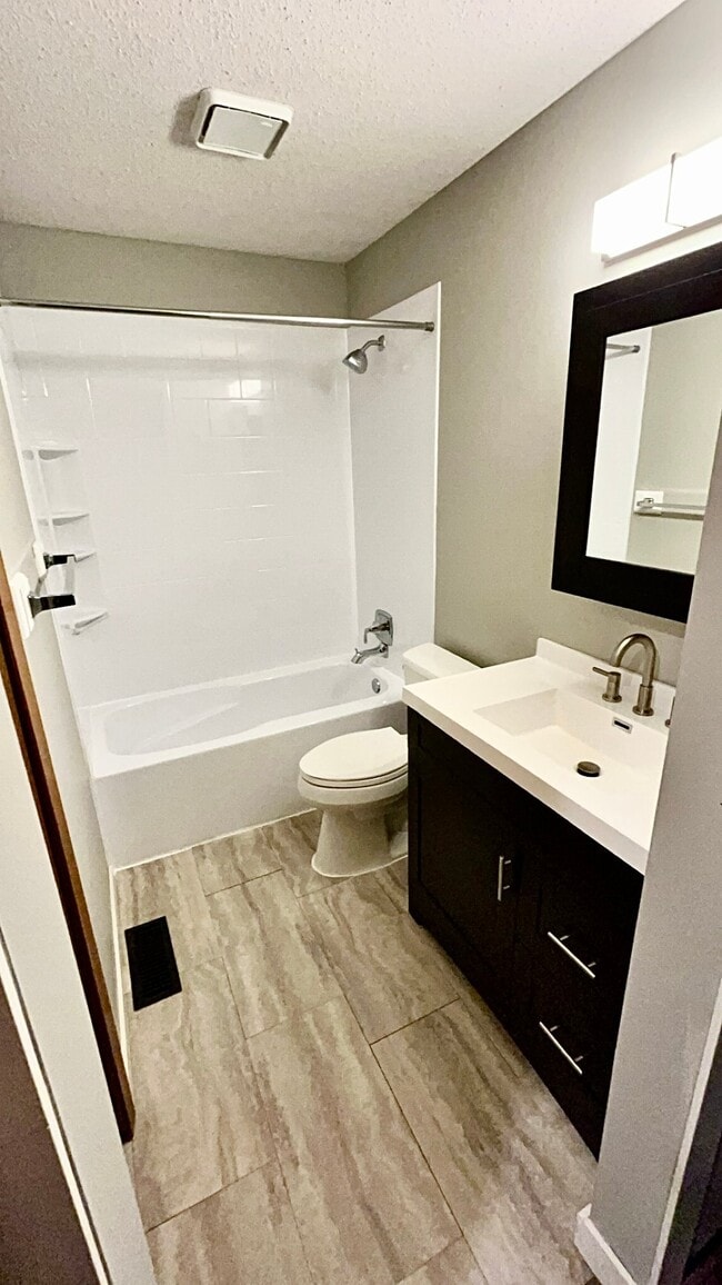 Photo - 569 Pleasure Creek Dr