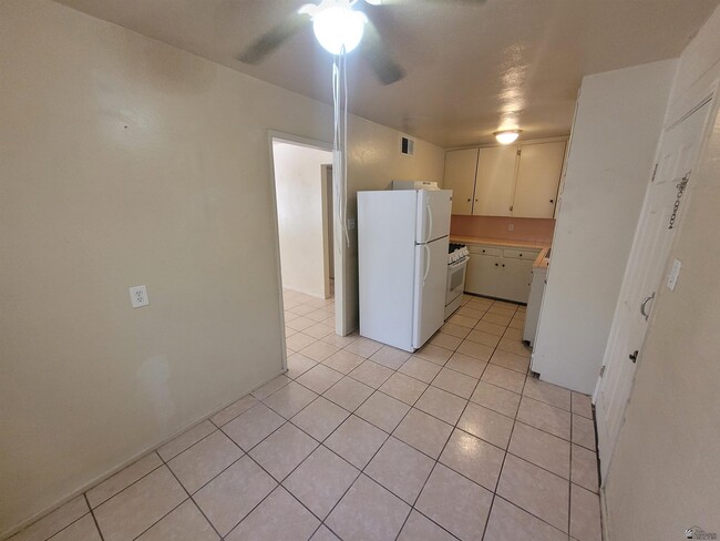 Photo - 276 S 17th Ave