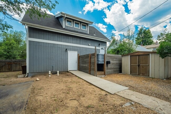 Photo - 515 W San Miguel St