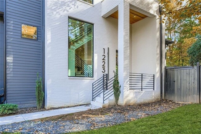 Photo - 1223 Mayfair Dr NE