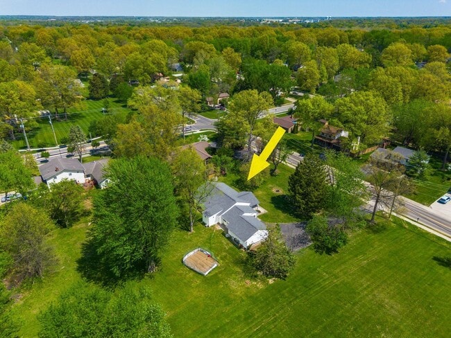 Photo - 711 Country Club Rd