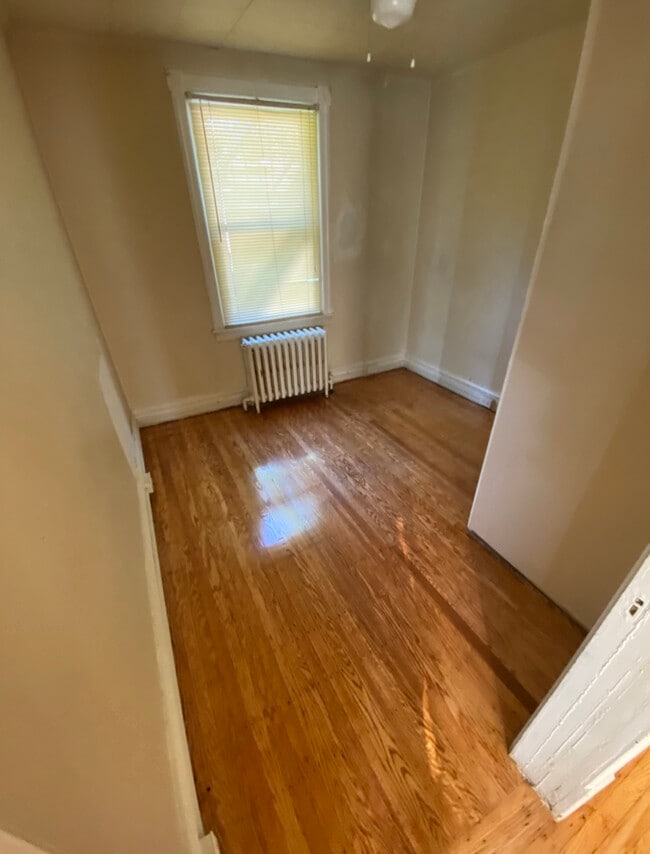 Photo - 214 W Garfield Ave