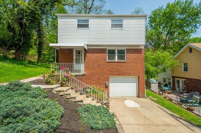 Photo - AVAILABLE JULY 1ST! UPDATED 3-bedroom!!