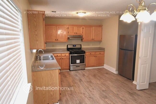 Photo - 265 Village Dr