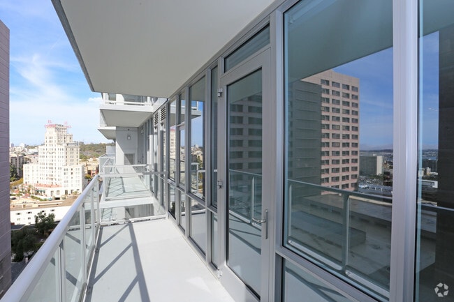 1 BR, 1 BA - B8 - The Rey