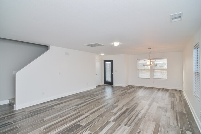 Photo - 101 Rein Dance Ln