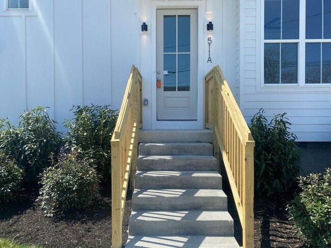 Photo - 4 Bed 3 Bath - 4 Min from Downtown - LAWN CARE INCLUDED