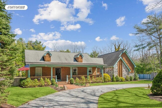 Photo - 2 Spread Oak Ln