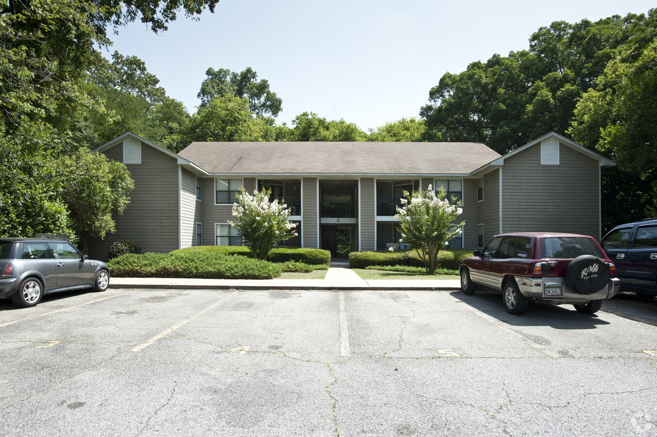Ridgecrest Apartments - Ridgecrest Apartments