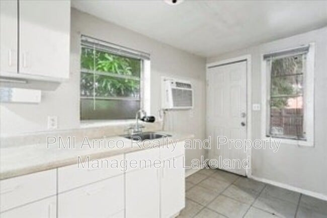 Photo - 726 W Central Ave