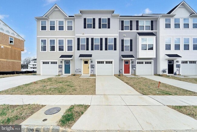 Building Photo - 66 SPYGLASS HILL Dr