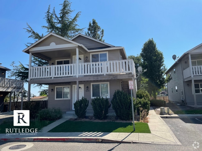 Building Photo - Quiet Cul-De-Sac Upstairs Living Rental