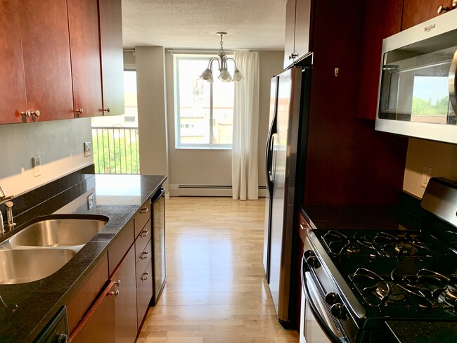 Photo - 2800 W 44th St Condo Unit 509