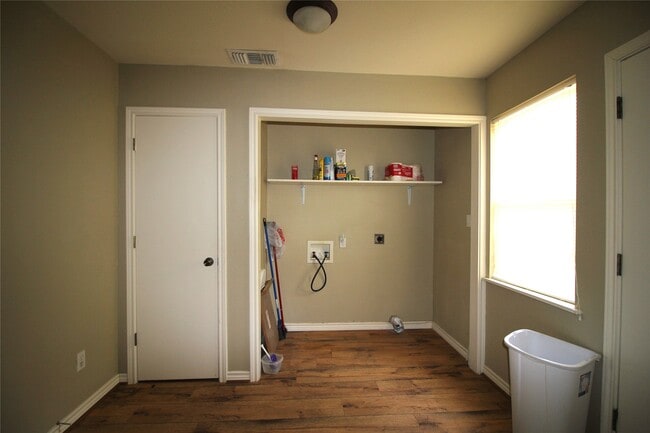 Building Photo - 7729 Farm to Market Rd 1301