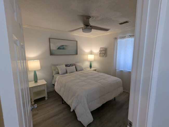 Photo - 8253 Navarre Pky Unit D104