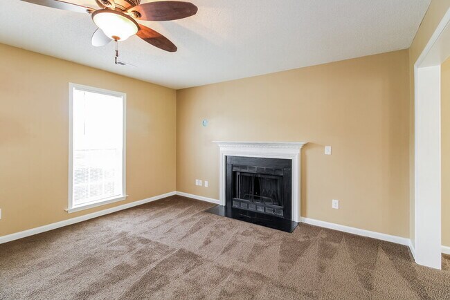 Photo - 2424 Glen Laurel Dr
