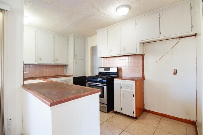 Photo - 4048 Newshire Dr