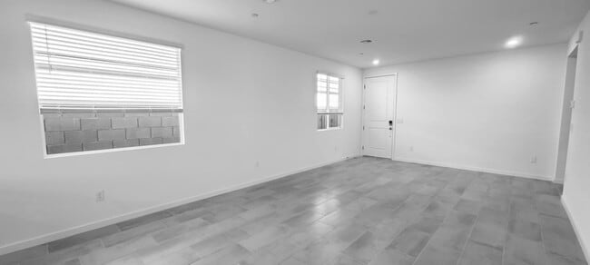 Photo - 9500 Sequoia Rdg Ave