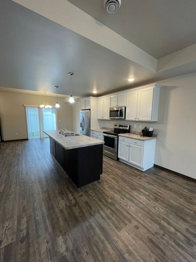 Building Photo - 1041-1043 S 12th Ave Unit 1041 Rental