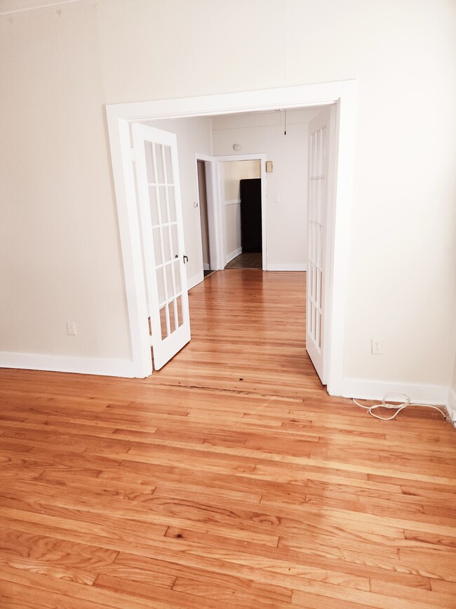 Dinning Room & Living Room - 2111 Hamburg St Unit Apartment 1