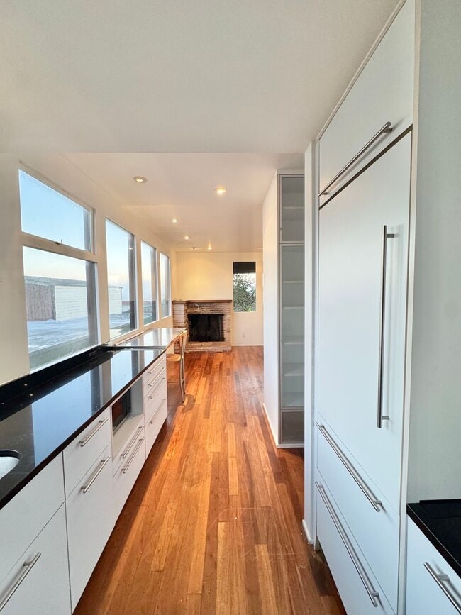 Photo - Tranquil & Spacious 2 BR|1 BA Condo in the Central Richmond District