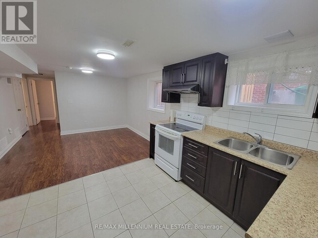 Photo - 77 Ashford Ct