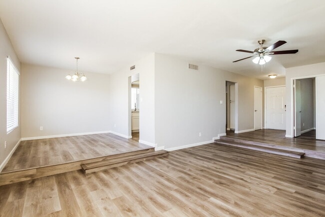 Photo - 15028 N 40th Pl