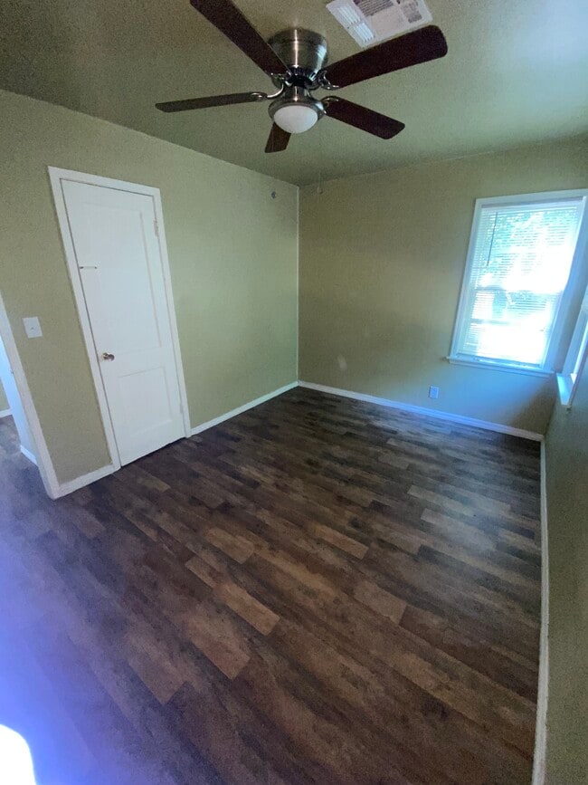 Photo - 316 E Jarman Dr