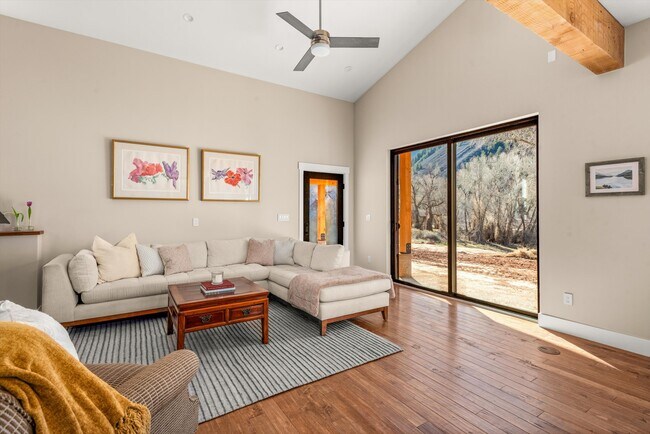 Photo - 106 Castle View Dr
