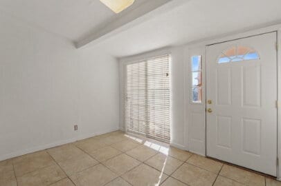 Photo - Kern Place- 4 bedrooms, 3 baths and Refrigerated AC.