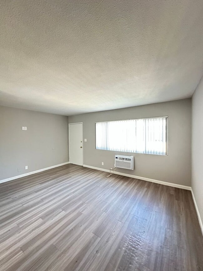 1022 E 32nd St Unit D