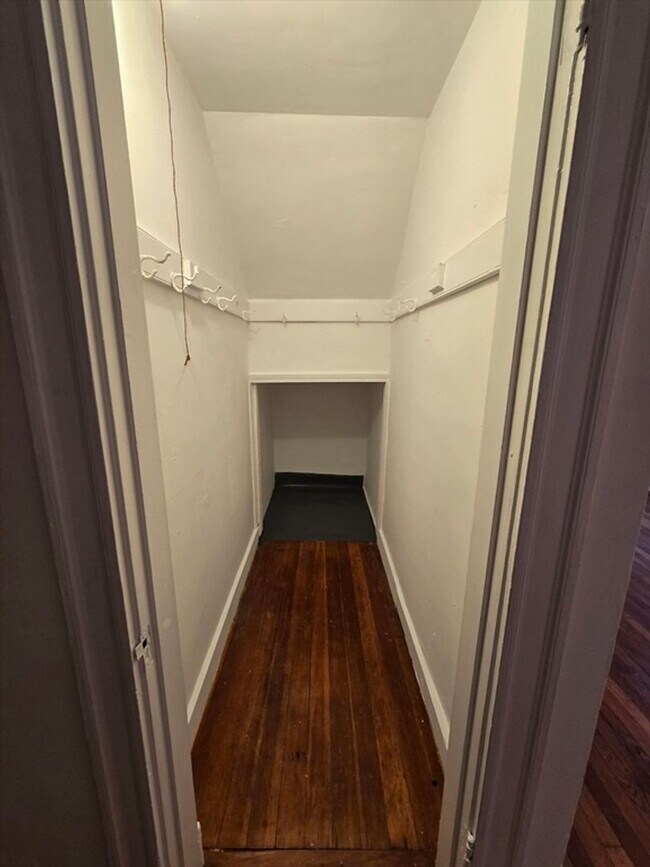 Photo - No Brokers Fee, No Security Deposit, Coolidge Corner Area, Heat, Hot Water Included, Laundry on a...