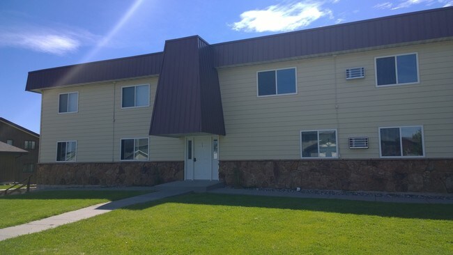Easy Street Apartments - Easy Street Apartments