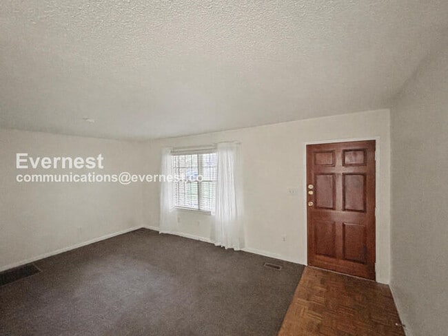 Photo - 3 Bed/2 Bath Home with Off-Street Parking / Pet-Friendly / Available Now!