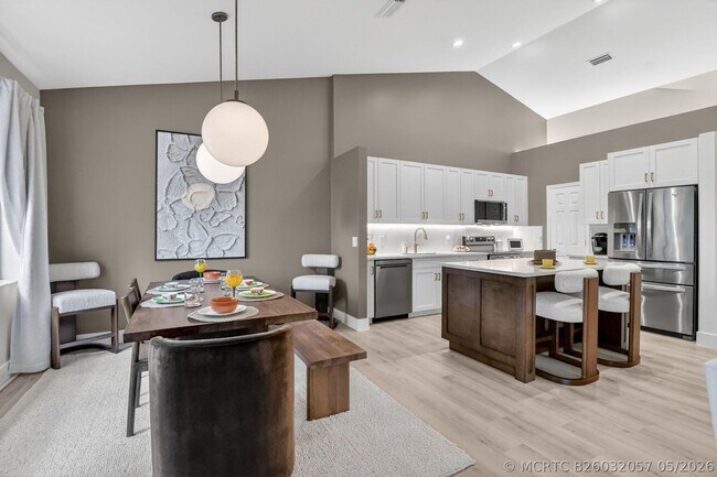 5801 Coach House Cir Unit E