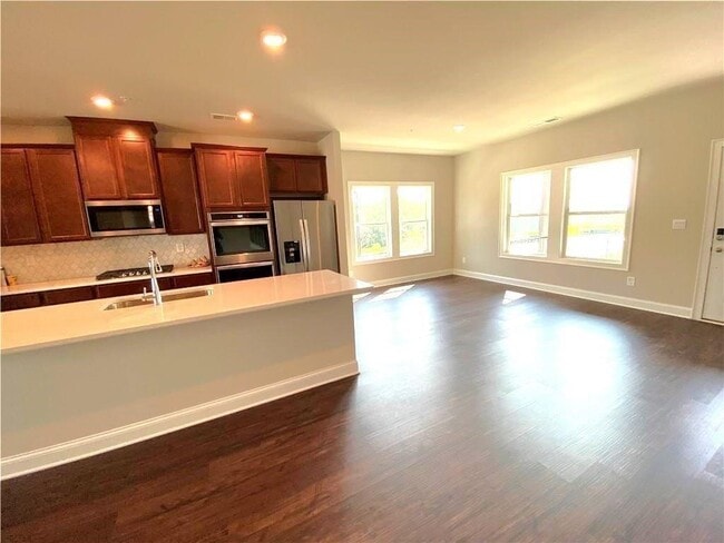 912 Sweetwater Grove