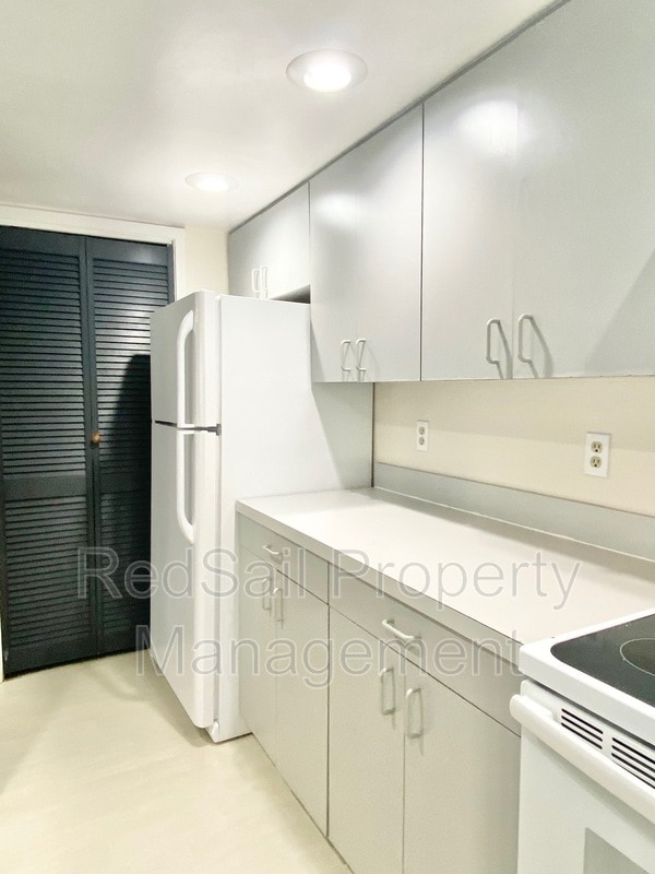 Photo - 12750 St George St