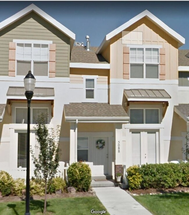 Great 3 Bd 3.5 Bath Condo 2 Car Garage - Great 3 Bd 3.5 Bath Condo 2 Car Garage