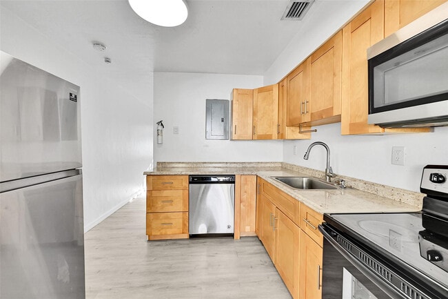 Photo - 2409 Taft St