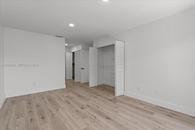 Photo - 3737 Alcantara Ave