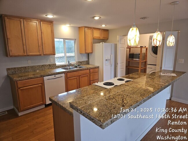 Photo - Cascade Renton area - 3 bedroom 2 bathroom...