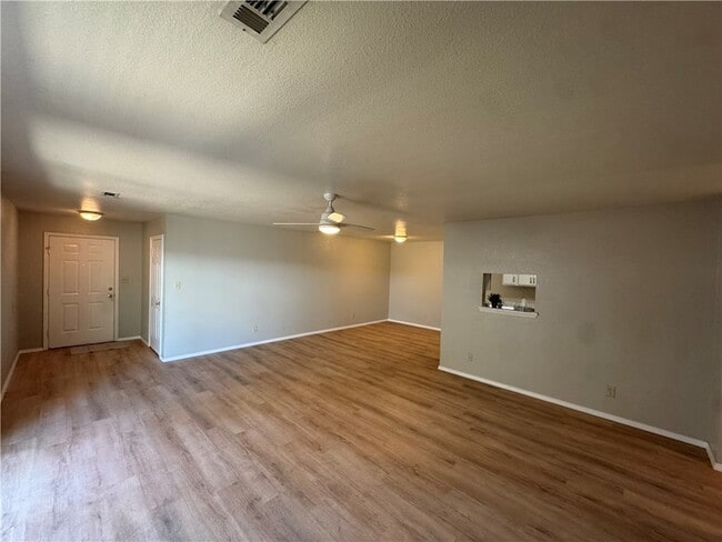 Photo - 20 McGee Apartamento