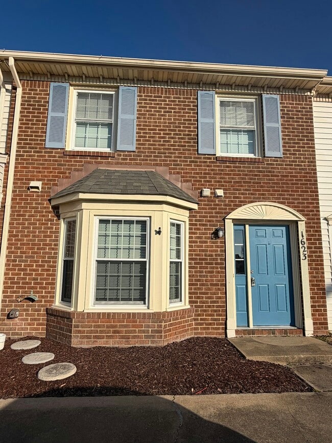 Photo - 1623 Mantane Arch